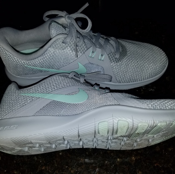 Nike Sneakers - Picture 2 of 7